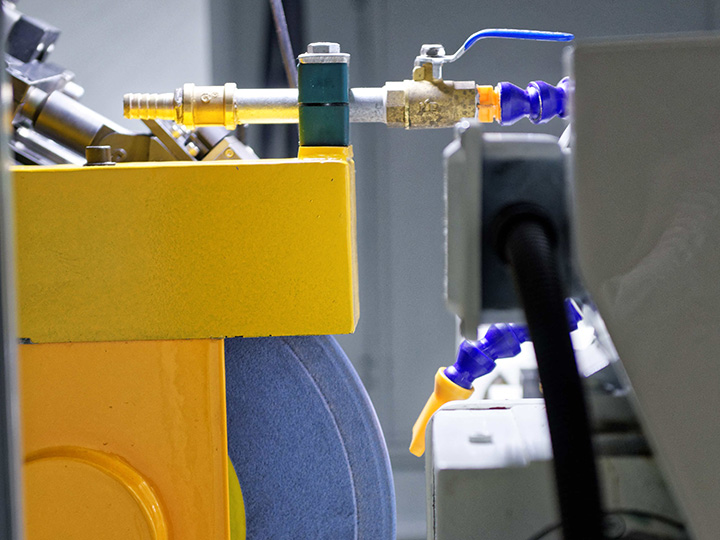 Manual Cylindrical Grinder Machines